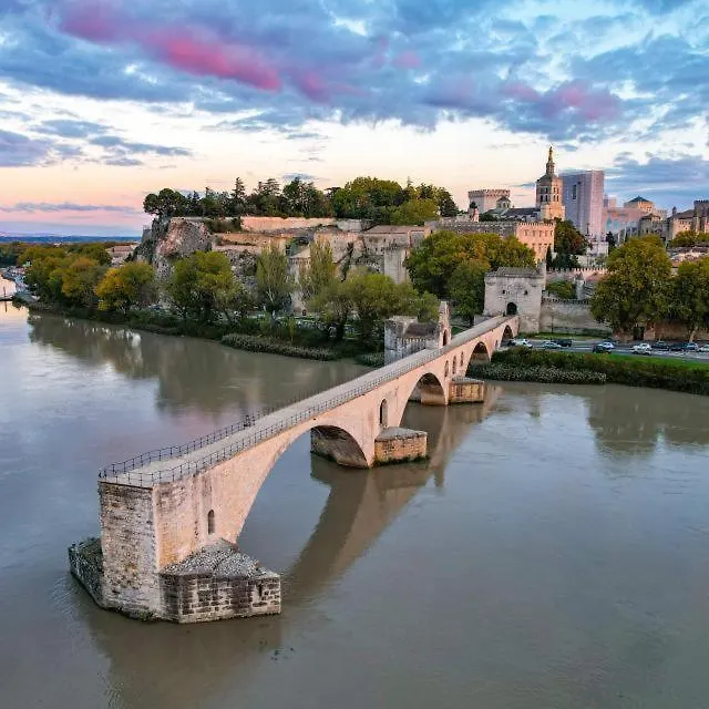 Le 33 - Clim - Free Parking - Wi-Fi Apartment Avignon