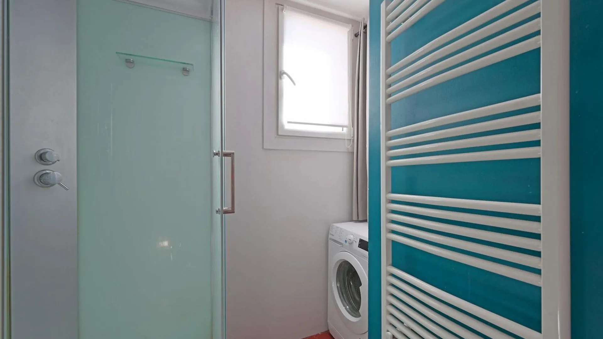 Le 33 - Clim - Free Parking - Wi-Fi Apartment Avignon